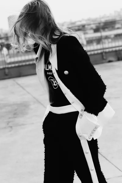 Look 10